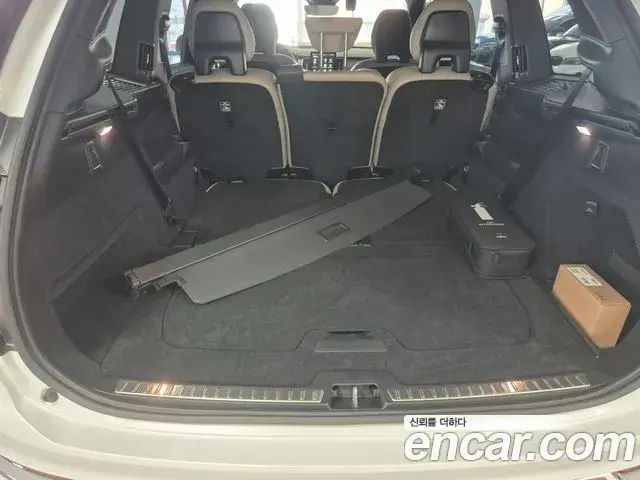 Volvo XC90 2025 — Фото 16/17
