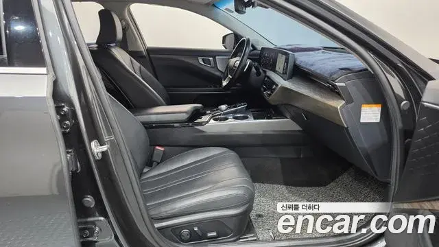 Kia K8 2021 — Şəkil 25/31