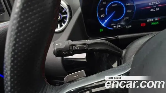 Mercedes-Benz EQA 2024 — Photo 12/33