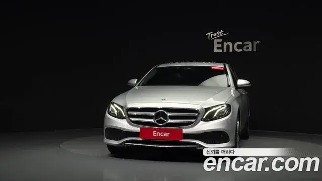 Mercedes-Benz E-Class 2018 — Фото 3/20