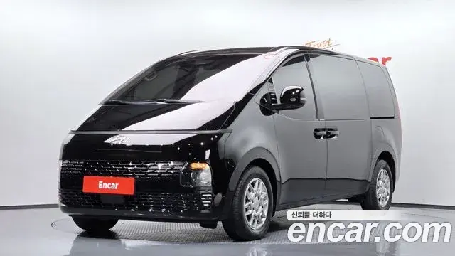 Hyundai Staria 2021 — Фото 1/20