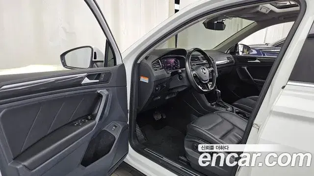 Volkswagen Tiguan 2020 — Şəkil 10/20
