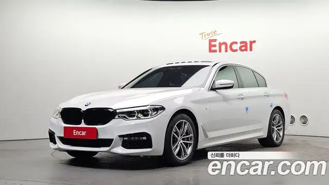 BMW 5 Series 2018 — Фото 1/20