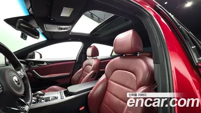 Kia Stinger 2018 — Photo 17/20