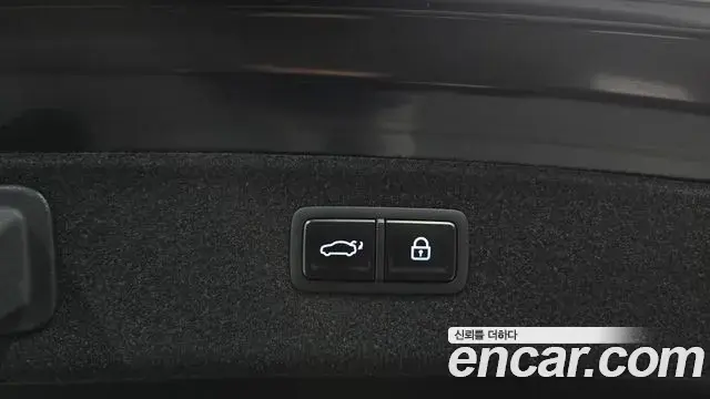 Genesis Electrified G80 2025 — Photo 17/20