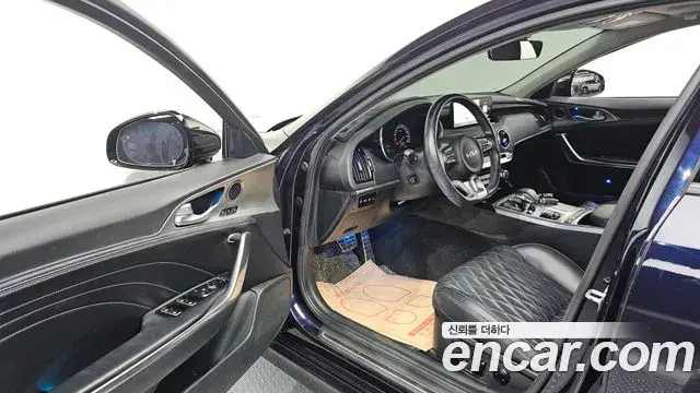 Kia Stinger 2021 — Photo 10/20
