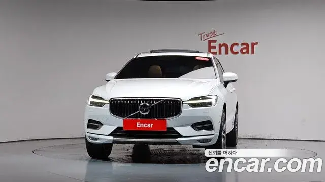 Volvo XC60 2021 — Photo 3/20