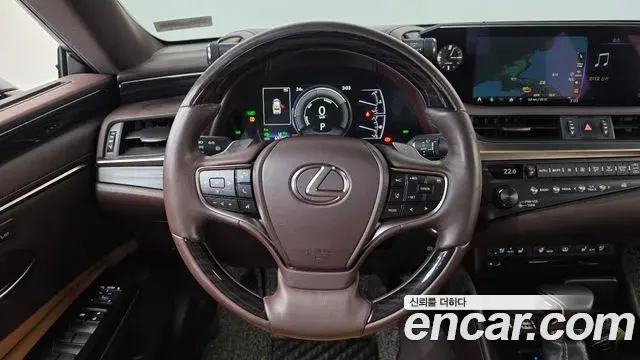 Lexus ES300h 2019 — Şəkil 11/20