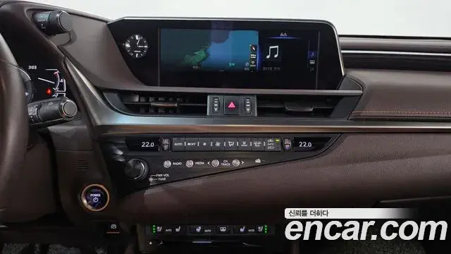 Lexus ES300h 2019 — Şəkil 12/20