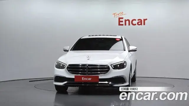Mercedes-Benz E-Class 2023 — Фото 3/20