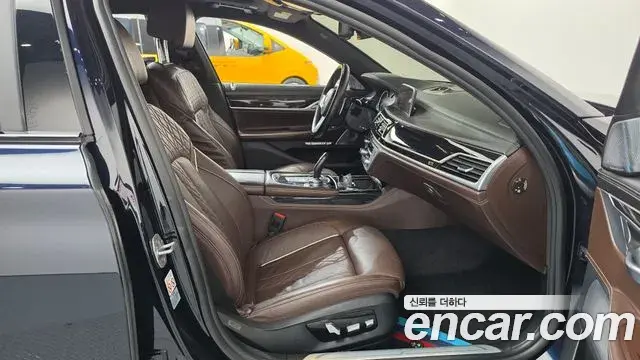 BMW 7 Series 2018 — Photo 10/20