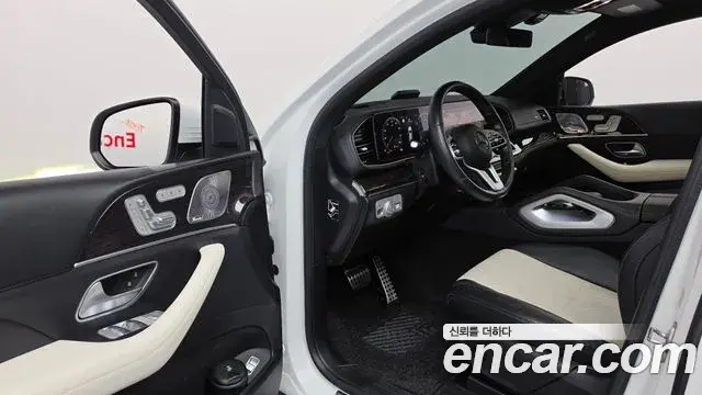 Mercedes-Benz GLE-Class 2020 — Фото 10/20
