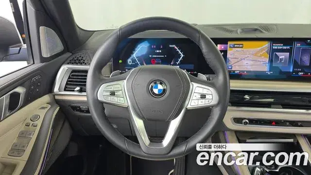 BMW X7 2023 — Photo 12/20