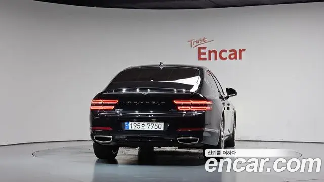 Genesis Electrified G80 2023 — Photo 4/20