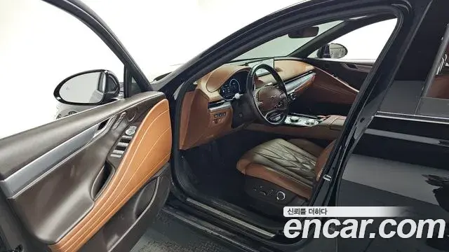 Genesis Electrified G80 2023 — Photo 10/20