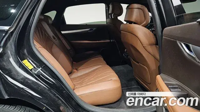 Genesis Electrified G80 2023 — Photo 11/20