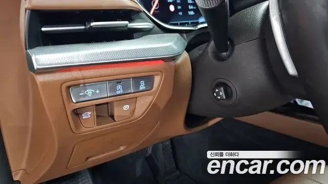 Genesis Electrified G80 2023 — Photo 14/20