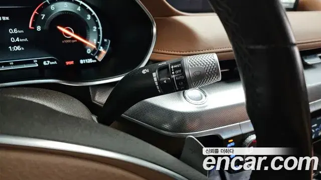 Genesis Electrified G80 2023 — Photo 16/20