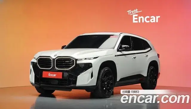 BMW XM 2023 — Фото 1/20