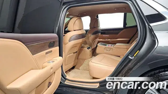 Genesis G90 2024 — Photo 11/20