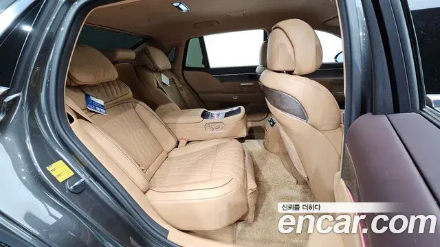 Genesis G90 2024 — Photo 12/20