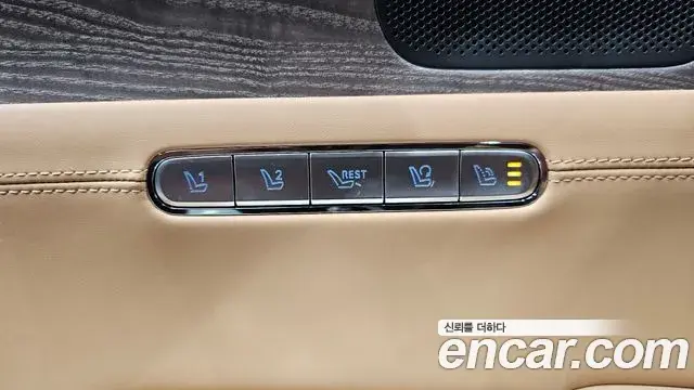 Genesis G90 2024 — Photo 15/20