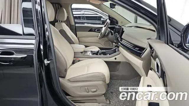 Kia Carnival 2024 — Photo 11/20
