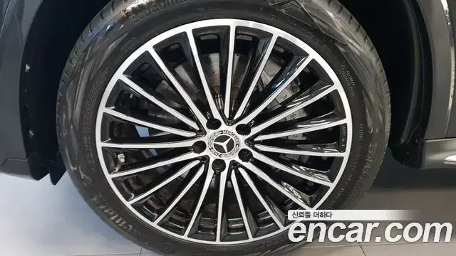 Mercedes-Benz GLC-Class 2024 — Photo 4/17