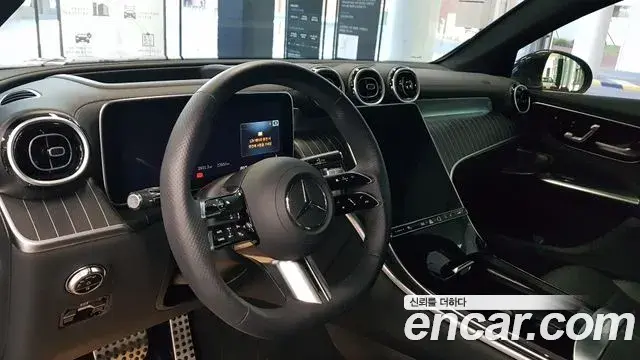 Mercedes-Benz GLC-Class 2024 — Photo 13/17
