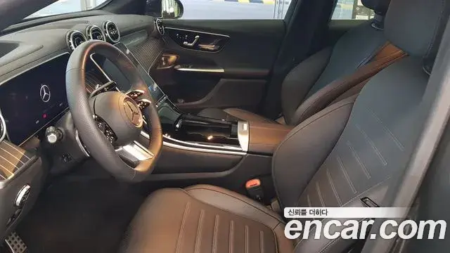 Mercedes-Benz GLC-Class 2024 — Photo 14/17