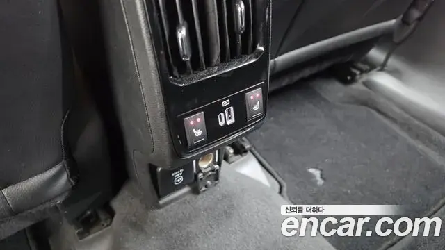 Jeep Compass 2022 — Photo 19/20