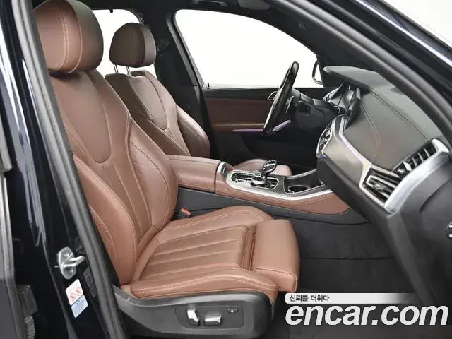 BMW X5 2022 — Photo 8/20