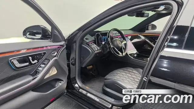 Mercedes-Benz S-Class 2022 — Photo 10/20