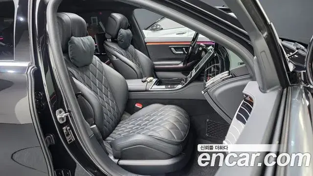 Mercedes-Benz S-Class 2022 — Photo 12/20