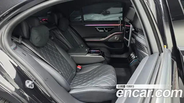 Mercedes-Benz S-Class 2022 — Photo 13/20