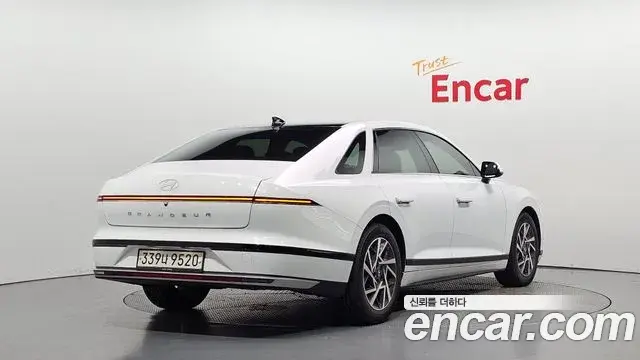 Hyundai Grandeur 2023 — Photo 2/20