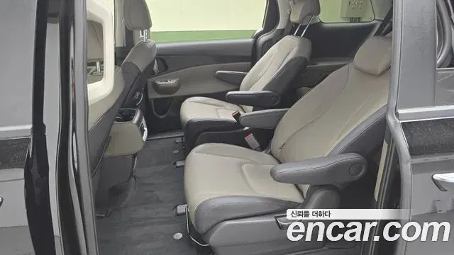 Kia Carnival 2025 — Фото 12/20