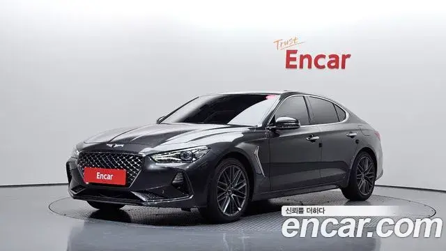 Genesis G70 2018 — Photo 1/20