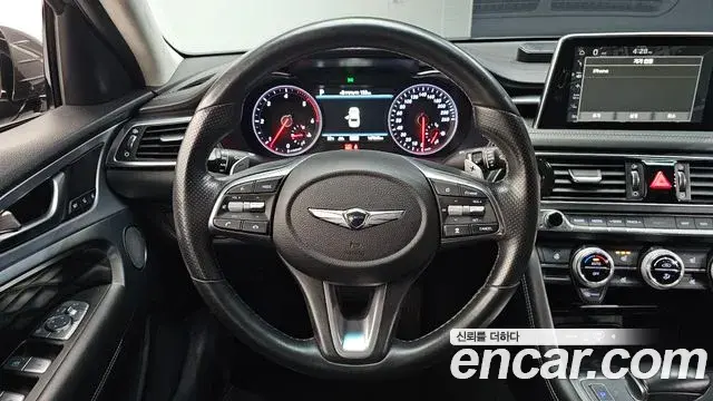Genesis G70 2018 — Photo 13/20