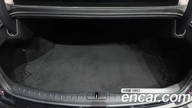 Genesis Electrified G80 2020 — Şəkil 17/20