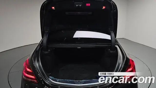 Mercedes-Benz S-Class 2019 — Photo 20/20