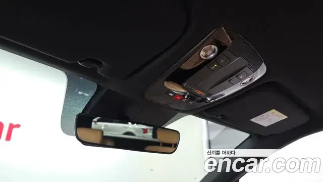 Kia Sorento 2023 — Şəkil 17/20