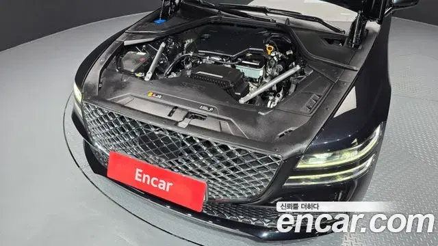 Genesis Electrified G80 2020 — Photo 6/20