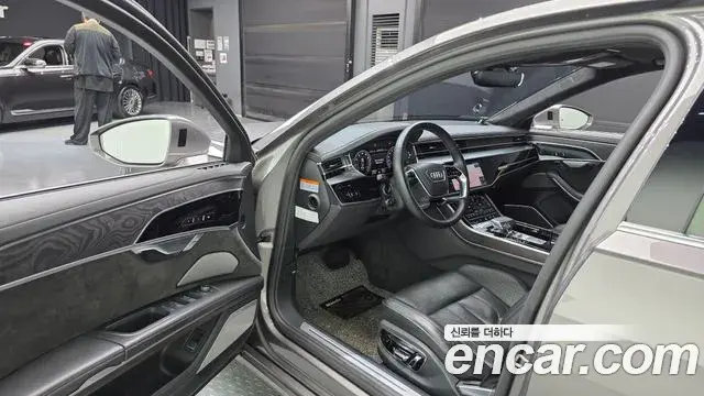 Audi A8 2020 — Şəkil 10/20