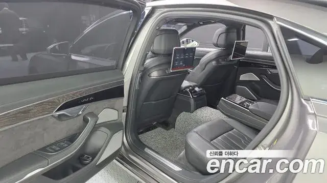 Audi A8 2020 — Şəkil 11/20