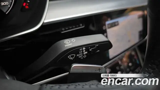 Audi A8 2020 — Şəkil 13/20