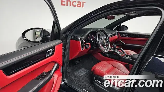 Porsche Cayenne 2020 — Photo 10/20