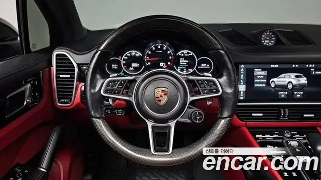 Porsche Cayenne 2020 — Photo 13/20