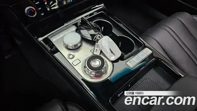 Genesis Electrified G80 2025 — Photo 9/20