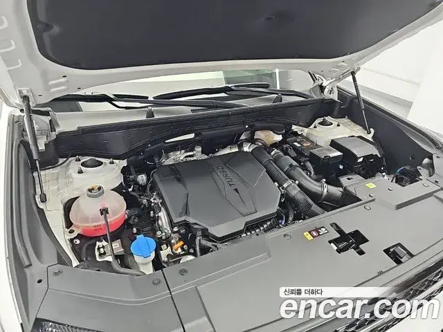Hyundai Santa Fe 2023 — Photo 4/20